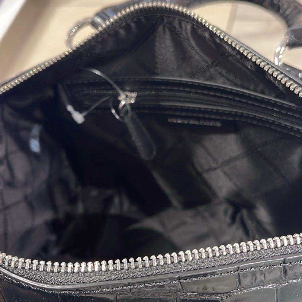Michael Kors Grayson Medium Crocodile Embossed Leather Satchel
Black 
NWT - Picture 9 of 16